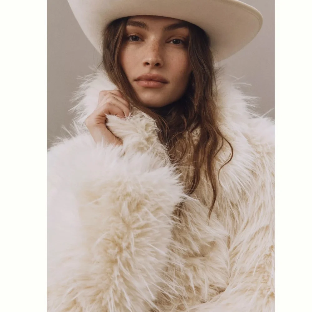 Apparis Pamela Faux Fur Coat size Medium M - Picture 3 of 10